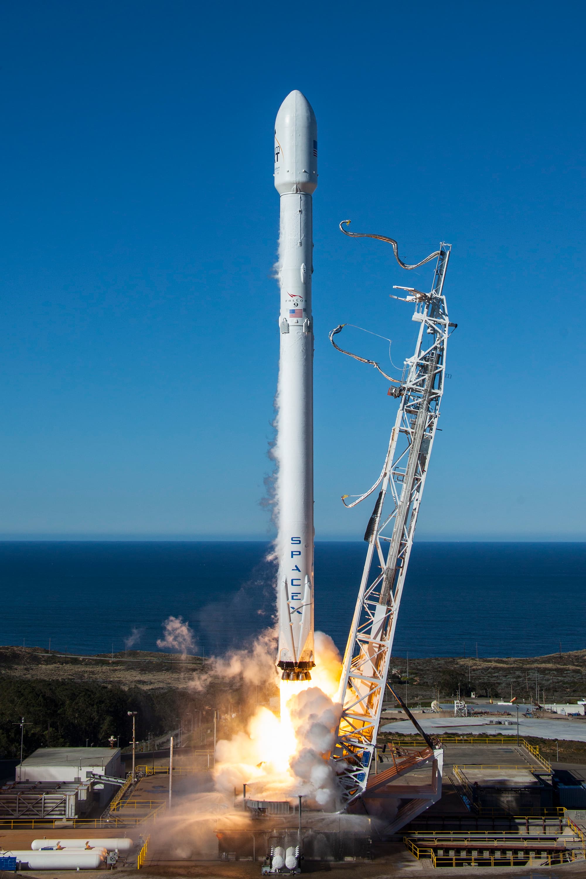SpaceX Falcon 9 Iridium-1 launch from Vandenberg AFB, January 2017